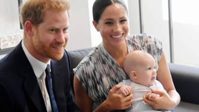 El príncipe Harry y Meghan Markle pasarán la primera Navidad de Archie lejos de la familia real.