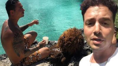 El cantante J Balvin compartió un video donde se le puede ver muy asustado después de que el avión privado en el que viajaba con su familia se estrellara en unos matorrales tras intentar despegar en un aeropuerto de las Bahamas.