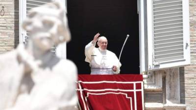 El pontífice señaló que 'su santidad no es consecuencia de las apariciones sino por la fidelidad y el ardor con el que correspondieron al privilegio recibido de poder ver a la Virgen María'.EFE.