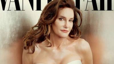 Bruce Jenner se presentó al mundo como mujer con el nombre de Caitlyn Jenner en la portada de Vanity Fair.