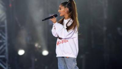 Ariana Grande en en el concierto benéfico 'One Love Manchester'. Foto:AFP