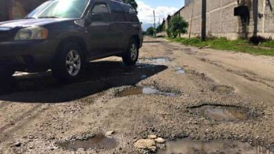 La 12 y 15 calle, 19 avenida de la San Carlos de Sula, presentan severos deterioros.