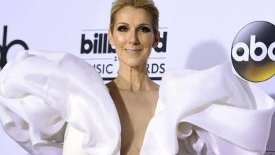 Líneas de expresión marcadas por la edad, una espalda huesuda o cejas asimétricas... De todo ello presume Céline Dion en el videoclip del tema con el que vuelve a la música en inglés tras seis años sin discos nuevos en el mercado.