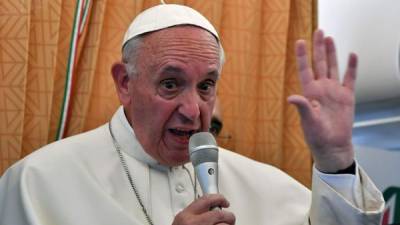 El papa Francisco en su charla con los periodistas.