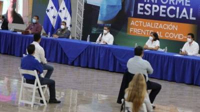 El presidente de Honduras, Juan Orlando Hernández encabezó este día la reunión de la Mesa Mutisectorial para la reactivación inteligente de la economía en el país.