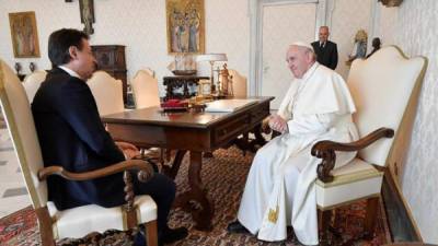 Primer ministro de Italia con el Papa Francisco.