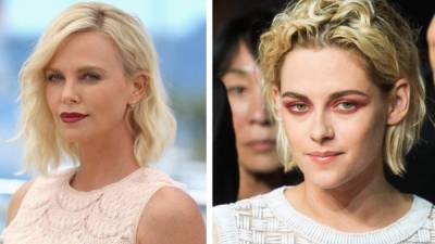 Charlize Theron luce un tinte completo; Kristen Stewart con raíces oscuras.