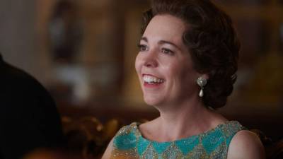 Olivia Colman es la Reina de Inglaterra en 'The Crown'.