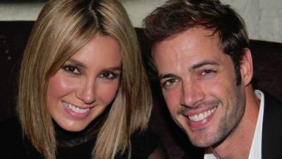 Los sexis actores Elizabeth Gutiérrez y William Levy.