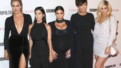 No faltaron a la gala el clan Kardashian.