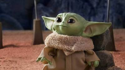 Llegan los juguetes y figuras oficiales de Baby Yoda.