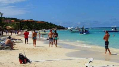 Las autoridades reiteraron que se deben mantener las precauciones de bioseguridad durante el feriado de octubre.