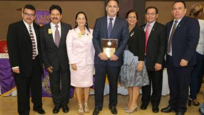 Alfredo Ochoa, José y Lina Ortiz, Armando Calidonio, Jazmín y Joaquín Montes y Arnold Lara.