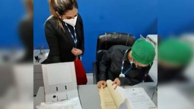 Los documentos para el desaduanaje de los hospitales fueron entregados ayer a la Administración de Aduanas.