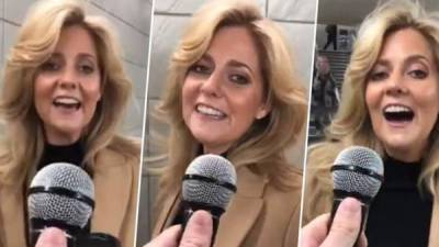 La mujer sorprendió al bromista al cantar de una forma impresionante 'Shallow'.