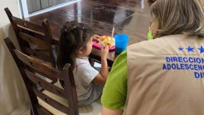 Muchos niños son abandonados por sus familiares en la calle o en hospitales en medio de la pandemia según el Dinaf.