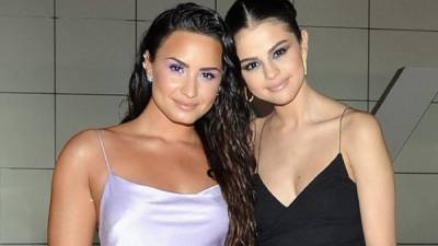 Demi Lovato y Selena Gómez en una foto de archivo.