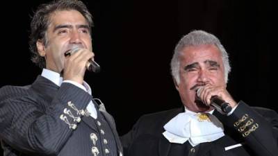 Alejandro y Vicente Fernández.