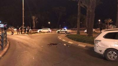 Un israelí fue apuñalado hasta la muerte en una estación de autobuses en la ciudad sureña de Arad, en un episodio que la policía investiga como ataque terrorista.