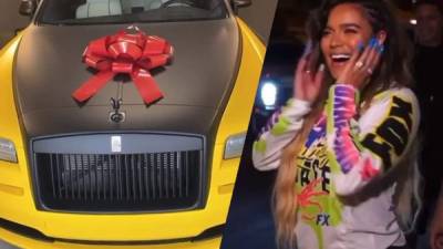 El cantante de reguetón sorprendió a Karol G con un regalo valorado en unos $400 mil dólares.