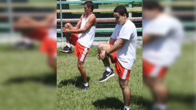 Dedicación. Los jóvenes desde horas de la mañana entrenan para la competencia.