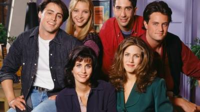 Hace 25 años, el 22 de septiembre de 1994, Estados Unidos asistía al estreno de la que se convertiría en una de las series más importantes de la historia de la televisión: Friends, la que lanzó a la fama a seis actores entonces desconocidos: David Schwimmer, Matthew Perry, Matt LeBlanc, Lisa Kudrow, Courteney Cox y Jennifer Aniston.