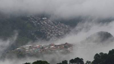 Las tormentas serán leves y no presentarán amenazas para la capital, por las mañanas bajarán las temperaturas.