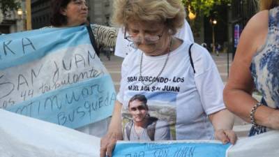 Familiares de los tripulantes del submarino ARA San Juan, desaparecido en aguas del océano Atlántico. EFE