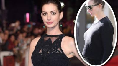 La estrella ganadora del Óscar, Anne Hathaway fue fotografiada por E! Online.