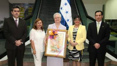 Francisco Lavadie, Gloria Galeano, María Elena Micheletti Bain, Jessie Caraccioli y Julio Melara.