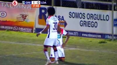 Henry Figueroa marcó un autogol en el partido del Alajuelense ante Municipal de Grecia.