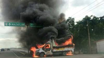 Comandos armados respondieron a la presunta captura de Iván Archivaldo Guzmán, hijo del narcotraficante Joaquín 'El Chapo' Guzmán en Culiacán, Sinaloa, México.