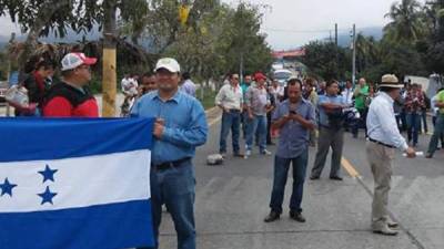 Se toman bulevar entre El Progreso y San Pedro Sula para protestar.