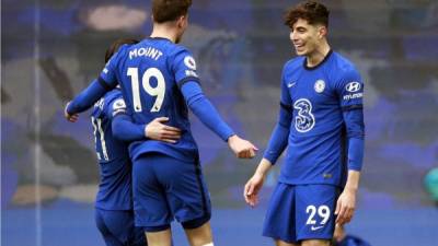 Con un doblete de Kai Havertz, el Chelsea ganó al Fulham en la Premier League. Foto AFP