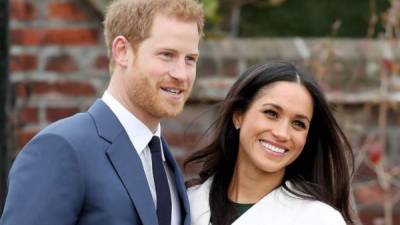 En esta foto del 19 de mayo de 2018, el prÃ­ncipe Enrique y Meghan Markle salen de la ceremonia de su boda en la Capilla de San Jorge, en el Castillo de Windsor, en Windsor, Inglaterra. En una declaraciÃ³n sorprendente , Enrique y Meghan anunciaron el miÃ©rcoles 8 de enero del 2020 que planean retirarse como miembros principales de la familia real britÃ¡nica y que trabajarÃ¡n âpara ser econÃ³micamente independientesâ. (Ben Birchhall/pool photo via AP, archivo)