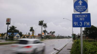 Irma ha azotado desde la noche del viernes la costa norte de Cuba en su camino hacia los Cayos de Florida. EFE