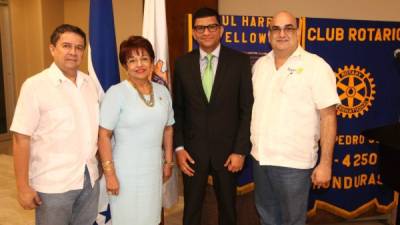 Mario Soto, Santa Euceda, Jorge Flores y José Interiano.