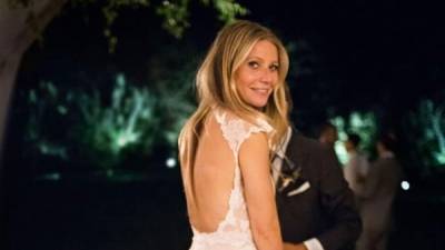 Gwyneth Paltrow compartió cómo fue su boda secreta con el productor Brad Falchuk.