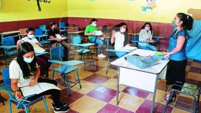 Cerca de 1,281 alumnos se incorporaron a clases semipresenciales ayer en Copán. En ese departamento se habilitaron 9 escuelas.