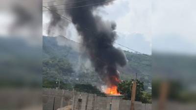 El incendio se podía apreciar desde largas distancias.