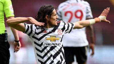 Edinson Cavani marcó un gol para la victoria del Manchester United contra Aston Villa. Foto AFP