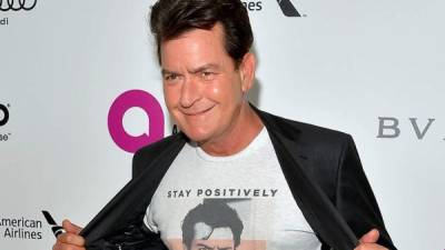 Charlie Sheen confesó que era portador del VIH el 17 de noviembre de 2015.