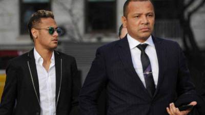 Neymar Santos Sr se ha reunido con emisarios del Real Madrid. FOTO AFP.