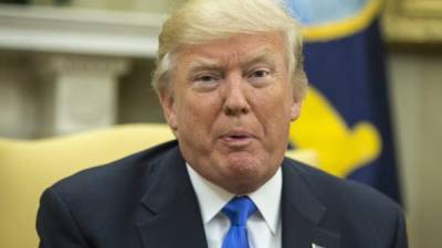 El presidente de Estados Unidos, Donald Trump, se dirige a los medios informativos en Washington. EFE