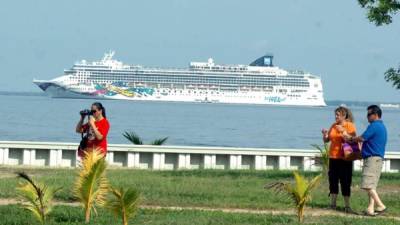 Los turistas que vinieron al país en el crucero Joya Noruega se molestaron por la mala atención en Trujillo.