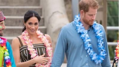 Meghan Markle y el príncipe Harry y en su visita a Bondi Beach este viernes.