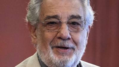 Plácido Domingo dice que tuvo relaciones consensuadas ante los testimonios que lo señalan por acoso sexual.