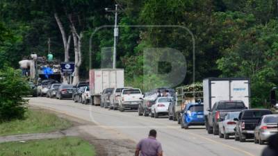 Se siguen reparando tramos carreteros en los distintos departamentos pese a las lluvias.