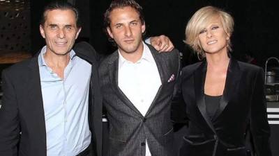 Sebastián Zurita (c) junto a su madre Christian Bach (d) y su padre Humberto Zurita (d).