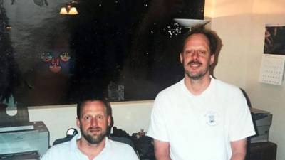 La investigación de pornografía infantil sobre Bruce Paddock es anterior al tiroteo en Las Vegas.//En foto Eric y Stephen Paddock (d).